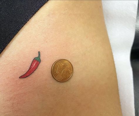 Red Chili Tattoo Minimal, Tortilla Tattoo, Peperoni Tattoo, Small Chili Pepper Tattoo, Meatball Tattoo, Chilli Tattoo Outline, Chilly Tattoo, Chili Tattoo Minimal, Jalapeno Tattoo