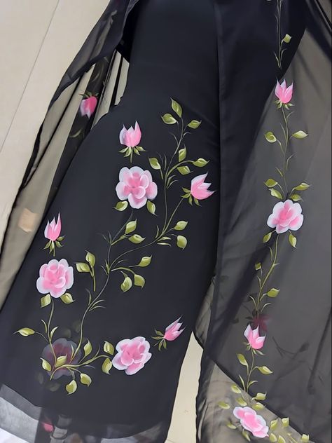 Suit Painting Designs Punjabi, Suit Painting Designs, Dresses Painting, Black Punjabi Suit, Handpainted Suits, Suit Painting, Wildflower Drawing, Patiala Suit Designs, Punjabi Suits Designer Boutique