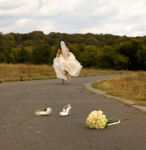 Fear Of Commitment, Runaway Bride, Bride Photoshoot, Before Marriage, Girl Running, Wedding Humor, Walking Down The Aisle, Character Aesthetic, The Wind