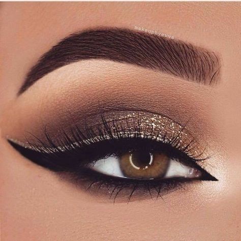 Makeup Party Night, Party Eye Makeup, Blue Eye Makeup Tutorial, Make Up Designs, Gold Eyeliner, Eye Makeup Pictures, Eye Makeup Steps, Eye Makeup Designs, Makijaż Smokey Eye