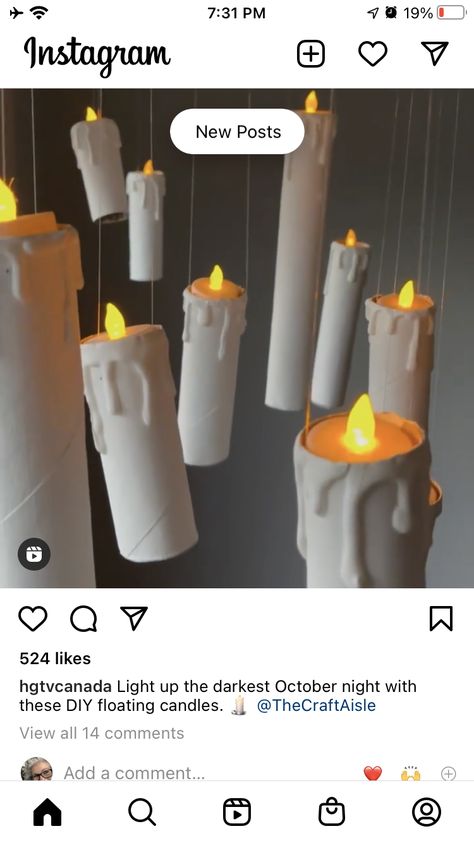 Floating Candles Halloween, Porta Halloween, Halloween Candles Diy, Decoracion Halloween, October Night, Diy Floating Candles, Dekorasi Halloween, Homemade Halloween Decorations, Anniversaire Harry Potter