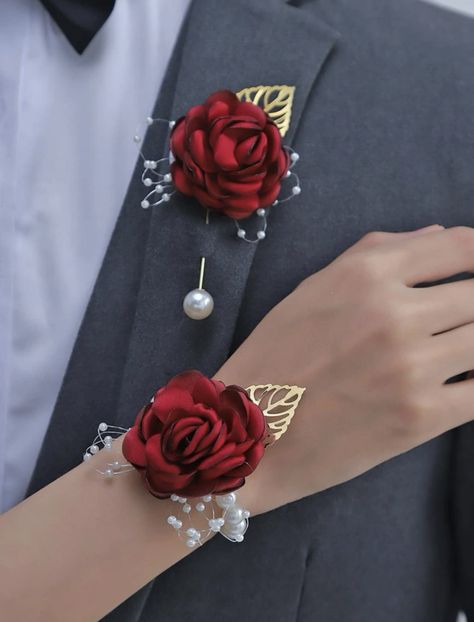 Wrist corsage prom