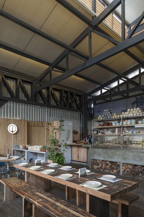 Campobaja / Estudio Atemporal | ArchDaily Food Court Design, Farm Cafe, Brewery Design, Diy Outdoor Bar, Rustic Cafe, Industrial Restaurant, Pub Design, Dining Ware, Restaurant Concept