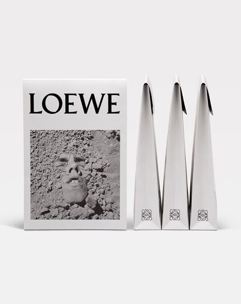 Loewe Packaging, David Wojnarowicz, Paper Bag Design, Clothing Packaging, Fashion Packaging, Box Packaging Design, Packing Design, Packaging Labels Design, Luxury Packaging