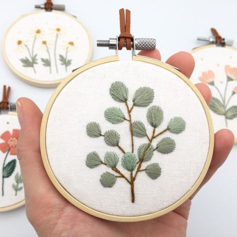 Embroidery Eucalyptus Leaves, Eucalyptus Embroidery, Plant Cross Stitch, Eucalyptus Plant, Embroidery Stitches Beginner, Embroidery Stitches Tutorial, Embroidery Patterns Vintage, Pola Sulam, Embroidery Flowers Pattern