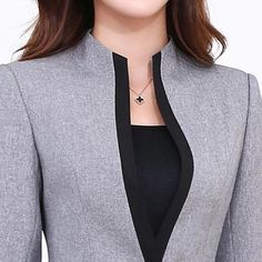 Projek Menjahit, Woman Suit, Blazer Pattern, Work Blazer, Blazer Jackets For Women, Woman Suit Fashion, Classy Work Outfits, Stylish Work Outfits, Stylish Jackets