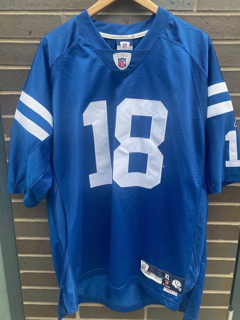 Vintage 2000 Peyton Manning Indianapolis Colts NFL Jersey in size XL (Length 35”, Chest 25”). Great vintage condition with no holes or stains. Message... Peyton Manning Colts, Football Costume, Thrift Board, Santa Ideas, Football Jersey Outfit, American Football Jersey, Football Tops, Nfl Outfits, Nfl Jersey