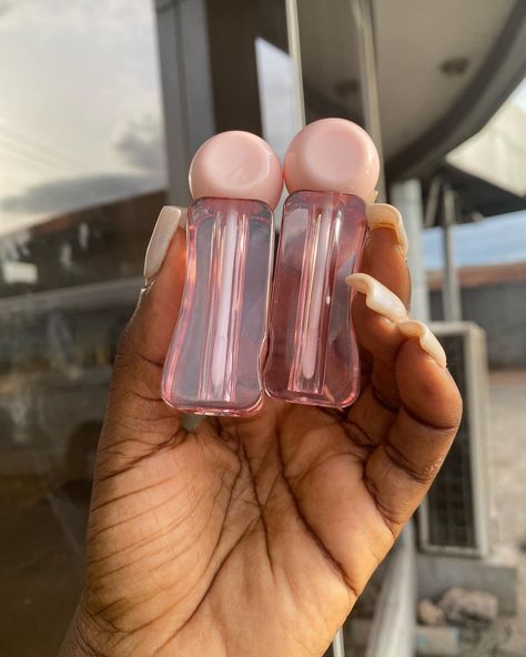 🔆Irregular shape Tubes 🔆 Size-20*35cm🌸 Price👇🏾 660# (1 pc) Launching your cosmetics venture is now simpler than ever with @zoeys_line handling lip gloss wholesale, branding, packaging, and more. Order exclusively through our website for swift delivery: 3-5 days within Nigeria and 24 hours to 3 days within Benin. #GlamourWholesale #BeautyBulkDeals #CosmeticWholesale #MakeupDistributor #BeautySupplyDeals #WholesaleGlow #BulkBeautyBuys #CosmeticDeals #GlowingWholesale #MakeupBulkSavings #B... Cute Lip Gloss, Lip Gloss Packaging, Lipgloss Tubes, Wholesale Makeup, Lip Gloss Tubes, Branding Packaging, Size 20, Lip Gloss, Swift