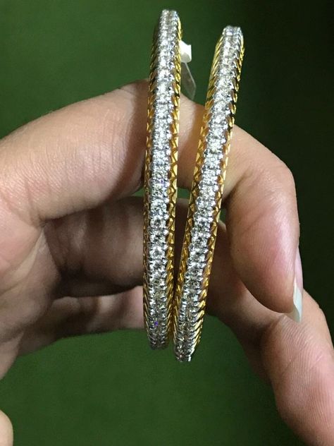 Unique Bangle, Diamond Bangles, Diamond Bracelet Design, Platinum Chain, Geek Jewelry, Platinum Rose Gold, Bangles Jewelry Designs, Single Line, Band Jewelry