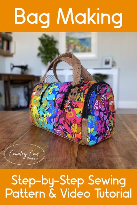 Bag Making Tutorial, Diy Travel Bag, Country Cow, Sewing Bags, My Bags, Diy Bags Purses, Diy Bags, Bag Sewing, Sewing Purses