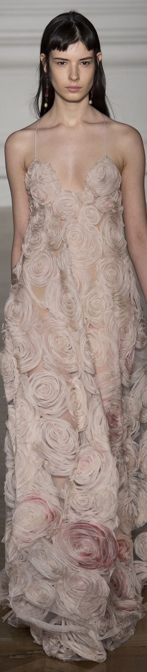 Valentino Spring 2017 Haute Couture Valentino 2017, Fall Bridesmaid, Fall Bridesmaid Dresses, Spring 2017, Long Dress, Bridesmaid Dresses, Roses, Couture, Skirt