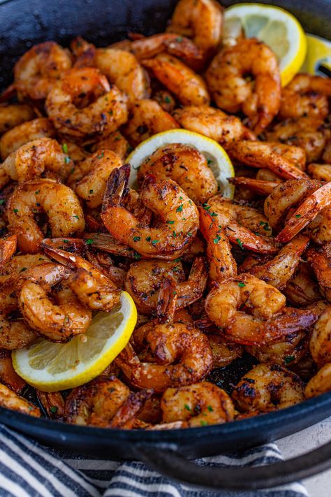 Shrimp On The Grill, Smoked Beef Ribs, Smoked Mac And Cheese, Cajun Shrimp Recipes, Bbq Chicken Thighs, Shrimp Kabobs, Blackened Shrimp, Grilled Scallops, Grilled Oysters