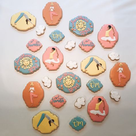 Decorated yoga cookies! Yoga Cookies, Yoga Party, Yoga Themes, Amazing Cookies, Royal Iced Cookies, Bakery Ideas, Cookie Time, Cookie Inspiration, Iced Cookies