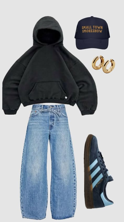 Chill Jeans Outfit, Hoodies With Jeans Outfits, 3 Days Trip Packing Outfits Winter, Simple Hoodie Outfit, Outfits Invierno Juvenil Frio Casual, Hoodie Jeans Outfit, Jeans And Hoodie Outfit, London Essentials, Winter Chill Outfits