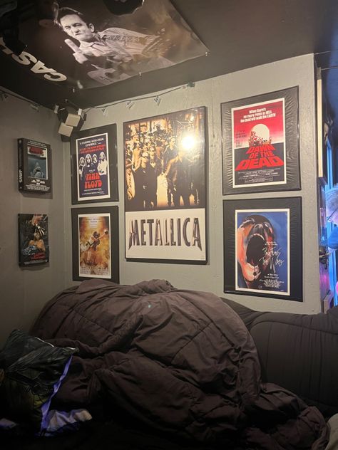 Room decor, metallica poster, wall of photos Record On The Wall, Metallica Room Decor, Metallica Bedroom, Metallica Poster Vintage, Posters On Ceiling, Metallica Aesthetic, Wall Of Photos, Metallica Poster, Jam Room