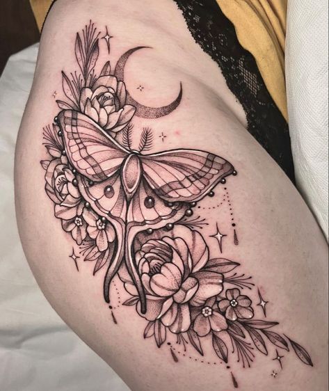 Luna Moth Tattoo, Thigh Piece Tattoos, Hip Tattoo Designs, Moth Tattoo Design, Feminine Minimalist, Hip Tattoos, Knife Tattoo, Hip Tattoos Women, Pieces Tattoo