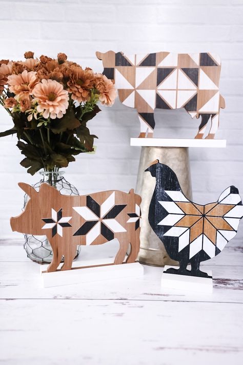 Diy Farm Decor, Wooden Animals Patterns, Diy Cow Decor, Western Bathroom Decor Ideas, Wood Block Crafts Diy, Cnc Projects Ideas, Spring Craft Ideas To Sell, Plywood Crafts, Wooden Decor Ideas