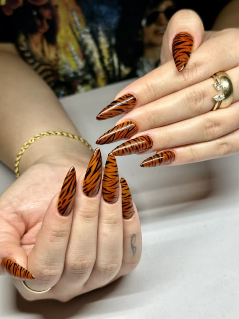 Tiger Nails Designs, Tiger Print Nails, Tiger French Tip Nails, Tiger Print Nails Acrylic, Nail Art Tiger Print, Orange Tiger Nails, Tiger Stripe Nails Y2k, Tiger Nail Art, Tiger Stripe Nails