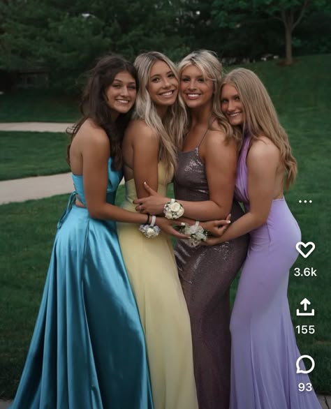 Prom Poses For Girlfriends, Prom Poses For 4 Friends, Group Poses For Prom, Prom Poses Group Of 4, Prom Pictures Friends Group Shots, Group Of 4 Prom Pictures, Prom Pic Inspo Group, Prom Friend Pictures Group Poses, Prom Pics With Friends Group Poses