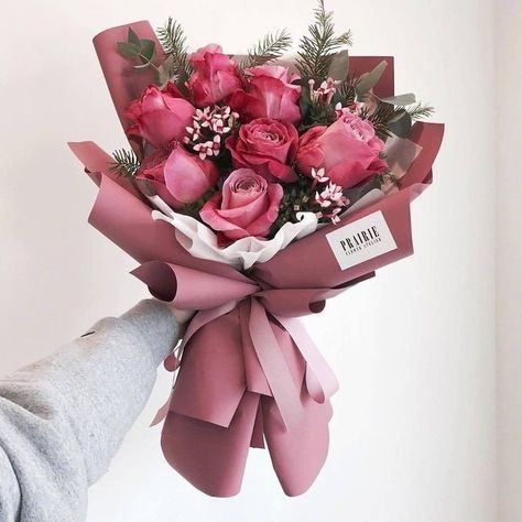 Think Pink! – URBAN GYPZY Graduation Money Bouquet, Money Rose Bouquet, Ftd Flowers, Money Rose, Birthday Flowers Bouquet, Graduation Money, Money Bouquet, Flower Bouquet Diy, Boquette Flowers