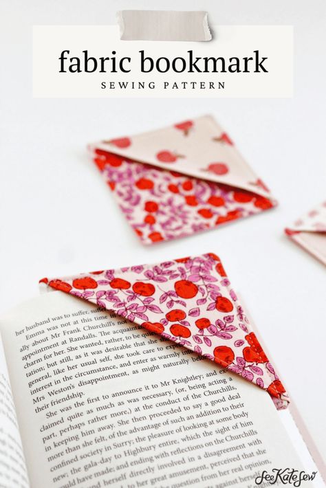 Sewing Projects With Scraps, Bookmarkers Diy, Bookmark Sewing Pattern, Sewing Zipper Pouch, Bookmark Sewing, Quilted Bookmarks, Sewing Projects For Men, Sew Scraps, Sewing For Beginners Projects