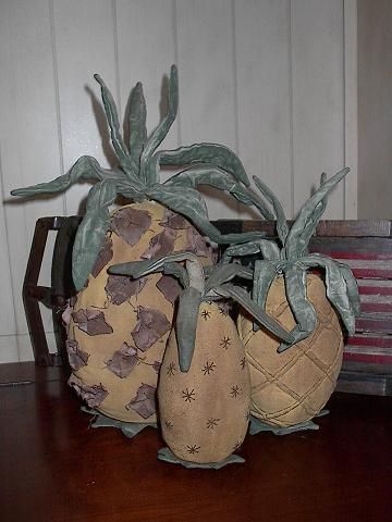 Prim Crafts, Fruit Crafts, Pineapple Lovers, Felt Pillow, Primitive Patterns, Prim Decor, Rustic Crafts, Colonial Decor, Pineapple Pattern