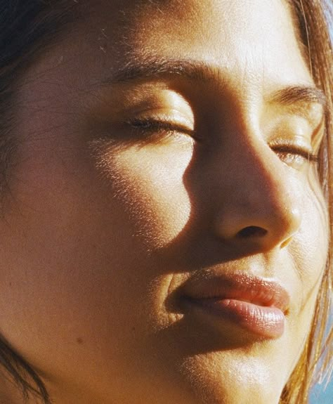 What to Do When You Get Too Much Sun on Your Face | from InStyle.com Sunlight On Face, Sun Face Aesthetic, Sun Shining On Face, Sunshine On Face Aesthetic, Sun Light Portrait, Sun Photoshoot, Persuasion Movie, Spring Video, Sun Photos