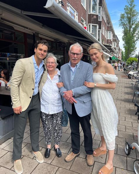 RIANNE MEIJER 🐶 on Instagram: “My grandparents aren’t able to come with us to Italy this week so they came with us for the paperwork in Amsterdam this morning 🥺❤️❤️ I’m…” Rianne Meijer, This Morning, Amsterdam, In Italy, Italy, Hair Styles, Makeup, Hair, On Instagram