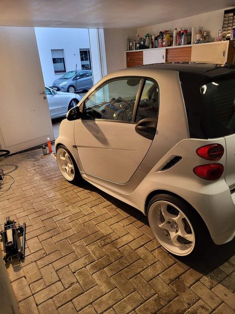 Smart Cars, Benz Smart, Vision 2025, Instagram Stickers, Smart Auto, Smart Fortwo, Car Inspiration, Smart Car, Dream Car