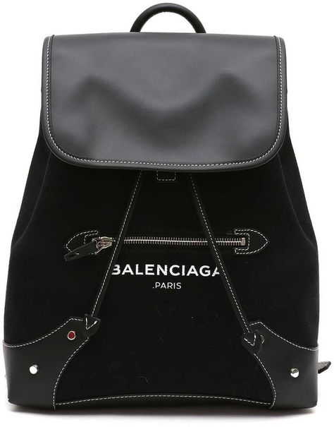 Balenciaga Traveller Backpack Pilot Costume, Bags Balenciaga, Leather Travel Backpack, Rucksack Bags, Cute Luggage, Knapsack Bag, Travel Bag Essentials, Luxury Backpack, Balenciaga Backpack