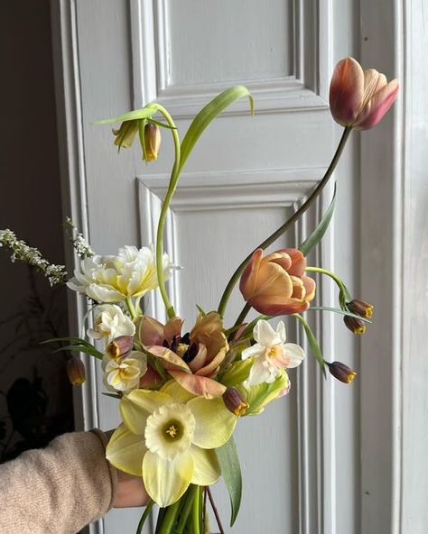 Unusual Wedding Flowers, Unique Flower Bouquet, Translucent Flowers, Scottish Flowers, Flower Bouquet Vase, Easter Bouquet, Anthurium Flower, Fall Bouquet, Spring Arrangements