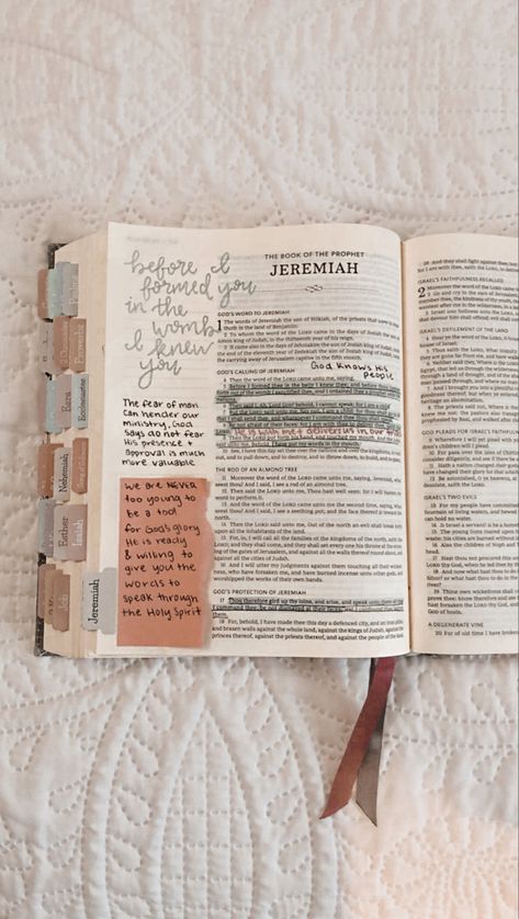 Bible Athestic, Aesthetic Bibles, Journaling Ideas For Beginners, Creative Bible Journaling, Bible Aesthetic, Bible Journaling Ideas, Bible Studying, Inspire Bible, Gospel Bible