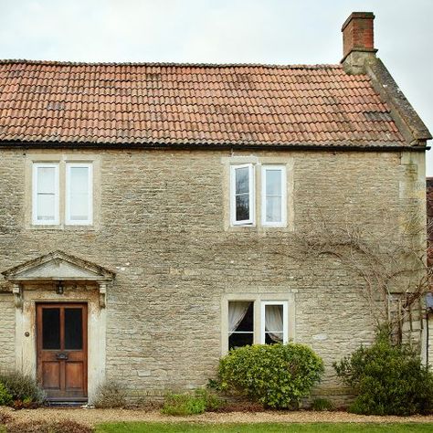 Take a tour of this Georgian farmhouse in Gloucestershire | Ideal Home Modern Georgian Interiors, Georgian Farmhouse, Modern Georgian, Georgian Interiors, Paint Fabric, Farm Cottage, Period Property, Georgian Homes, Farmhouse Interior