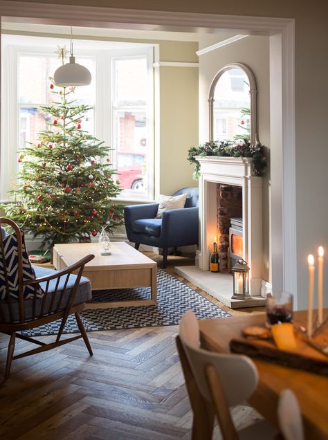 Living Room Ideas Edwardian House, Victorian Terrace Dining Room, Garden Fire Pit Ideas, Terrace House Living Room, Victorian Terrace Living Room, Living Room Victorian House, Edwardian Bedroom, Terraced House Interior, Victorian Terrace Interior