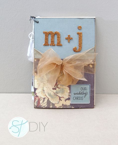 Great idea for how to turn all your wedding cards into a keepsake! DIY | card mini-album Wedding Card Book, Wedding Cards Keepsake, Mini Albümler, Sentimental Wedding, Bridal Guide, Keepsake Books, Have Inspiration, Card Book, Sweet Messages