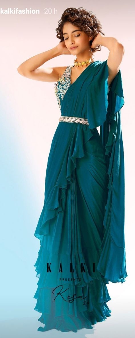 Off Saree Models, Ruffle Saree Designs, Ruffled Saree, Saree Looks, Saree With Belt, Silk Crop Top, Kalki Fashion, Lehenga Designs Simple, Fashionable Saree Blouse Designs