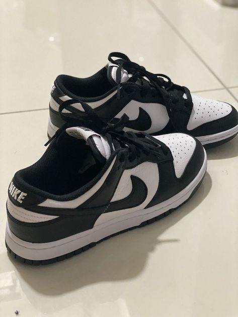 Womens Dunk Low, Dunk Low Panda, Panda Shoes, Branded Shoes For Men, Retro Basketball Shoes, Trendy Shoes Sneakers, White Nike Shoes, All Nike Shoes, Cute Nike Shoes