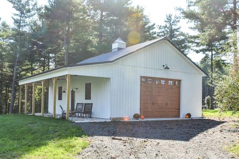 30x40x12 Farmhouse Garage in Haymarket, VA (RMJ21148) - Superior Buildings Pole Barn Garage With Living Quarters, Detached Garage Ideas, Farm Storage Buildings, Small Pole Barn, Shop Building Plans, Pole Building Garage, Barn Garage Plans, Building Garage, Barn Style Garage