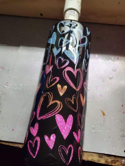 Colorful Tumbler Ideas, Epoxy Over Sublimation Tumbler, Popular Epoxy Tumblers, Valentines Epoxy Tumblers, Valentine Tumbler Ideas, Tumbler Display Ideas, Black Tumbler Ideas, Spring Tumbler Ideas, Lipstick Tumbler