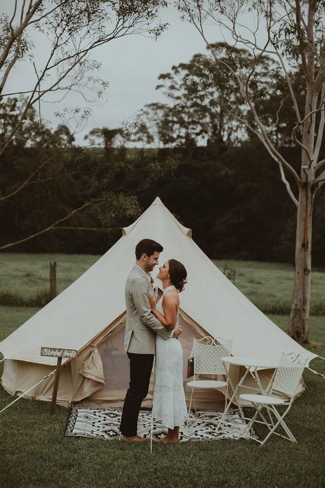 Bride & Groom stand in front of a teepee style glamping tent. Glamping Wedding, Venues For Weddings, Glamping Weddings, 2024 Wedding Trends, Safari Tent, Mountain Decor, Australian Wedding, Luxury Tents, Farm Weddings