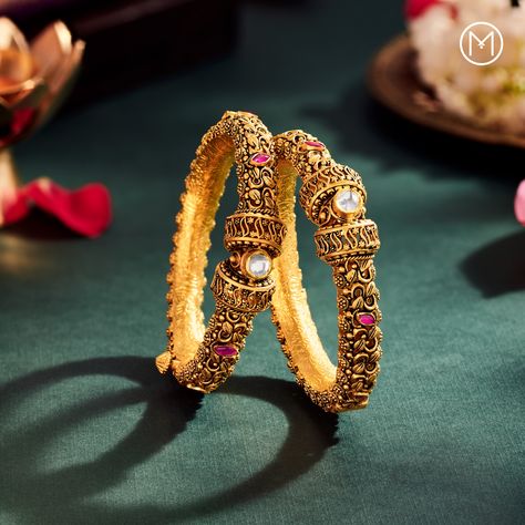 Bangle Photography Ideas, Bangles Photography, Bangle Photography, Jewellery Shoot Ideas, Beauty Template, Indian Gold Necklace Designs, Grid Ideas, Jewellery Shoot, Akshaya Tritiya