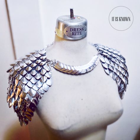 Scale Shoulder Armor, Scale Mail Pattern, Scale Mail Jewelry, Scale Mail Armor Female, Chain Armor, Paladin Armor, Chainmail Clothing, Jóias Body Chains, Scale Maille