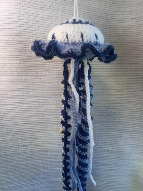 Crochet Jellyfish Wall Hanging, Crochet Jelly Fish Free Patterns, Crochet Jellyfish Free Pattern, Crochet Jellyfish Pattern, Jellyfish Tentacles, Hanging Jellyfish, Ocean Bathroom, Crochet Jellyfish, Crocheted Jellyfish