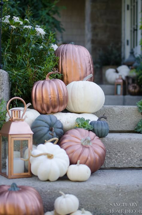 How-to-make-copper-pumpkins in 15 minutes. DIY copper pumpkins- Decorating for fall with metallic pumpkins. Designer Pumpkins, Glam Pumpkins, Copper Mailbox, Copper Pumpkins, Pumpkins And Gourds, Metal Pumpkins, Copper Diy, Fall Front Porch Decor, Fall Decor Inspiration