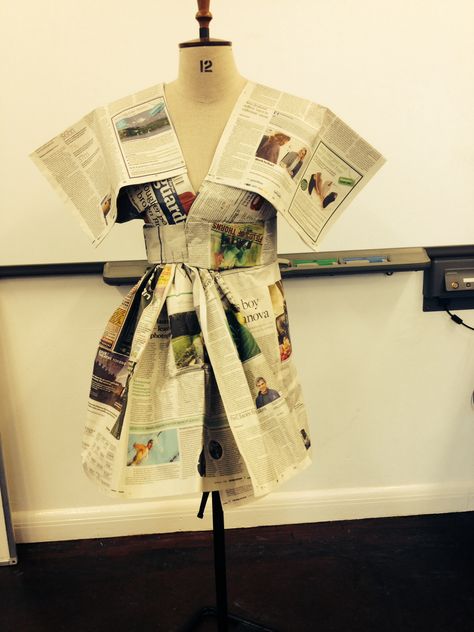 Japanese news paper dress idea Recycled Dress Ideas Creative Easy, Newspaper Clothes Diy, Recycled Dress Ideas Creative, Newspaper Outfit Paper Dresses, News Paper Dress, News Paper Print Design Dress, Dress Made Of Newspaper, Dress Made Of Paper Recycled Fashion, Recycled Dress Ideas