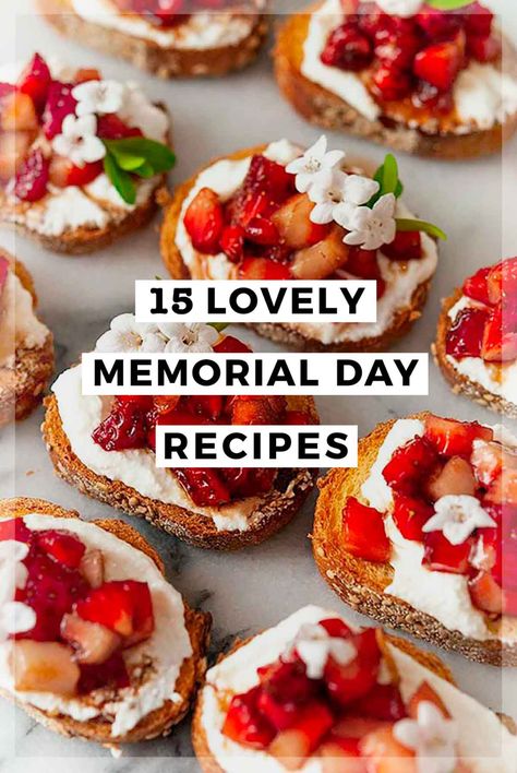 15 Lovely Memorial Day Recipes – She Keeps a Lovely Home Strawberry Crostini, Balsamic Reduction Sauce, Fancy Picnic, Balsamic Strawberries, Memorial Day Recipes, Beef Barbecue, Memorial Day Foods, Rotisserie Chicken Salad, Homemade Coleslaw