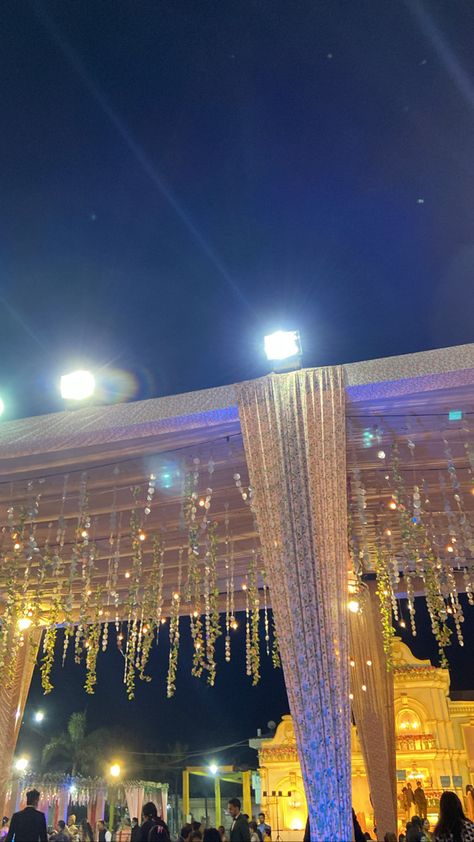 Wedding Snaps Indian, Fake Wedding Snaps, Wedding Snapchat Story, Nikaah Aesthetics, Jay Thakar, Night Rides Car, Best Flower Wallpaper, Dream Cars Range Rovers, Black Things