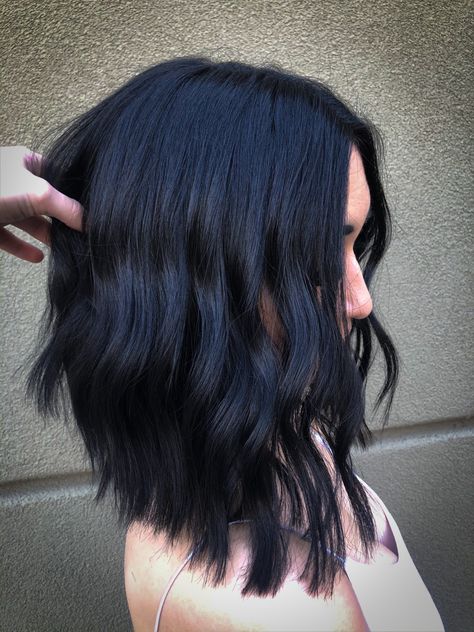 Black Hair Medium Length Haircuts, Black Lob Hair, Short Black Hair Shoulder Length, Black Mid Length Hair, Dark Long Bob, Long Bob Black Hair, Long Black Bob, Long Aline Haircut, Dark Hair Lob