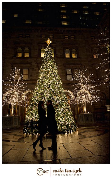 New York Christmas Proposal, Christmas Tree Proposal, Christmas Couple Photos, Christmas Nyc, Dream Proposal, Rockefeller Plaza, Christmas Proposal, Nyc Christmas, Dream Future