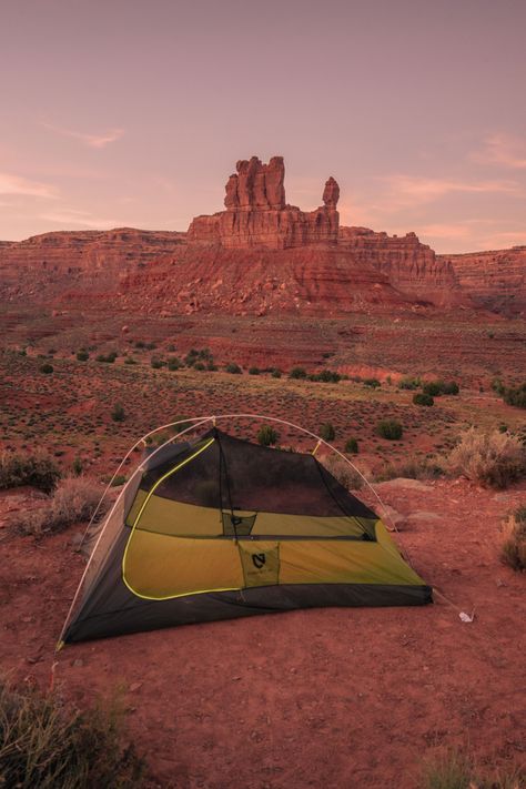 Desert Camping, Utah Summer Aesthetic, Utah Travel Aesthetic, Colorado Camping Aesthetic, Utah Camping Aesthetic, Camping Desert, Moab Camping, Desert Tent Aesthetic, New Mexico Road Trip